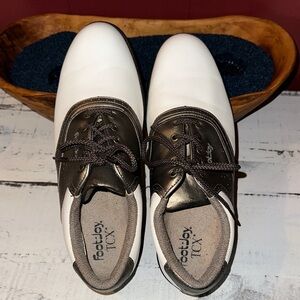 FootJoy Classic Golf Shoes